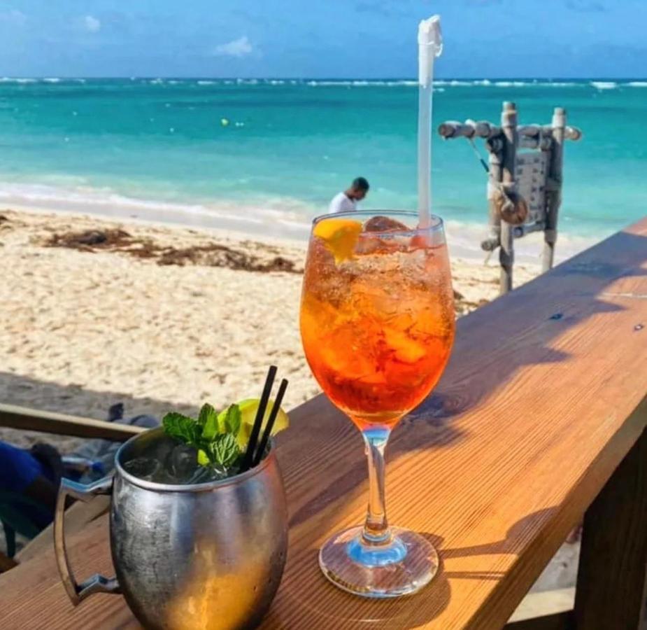 Los Corales Villas And Suites - Beach Club, Spa, Restaurants Punta Cana Buitenkant foto